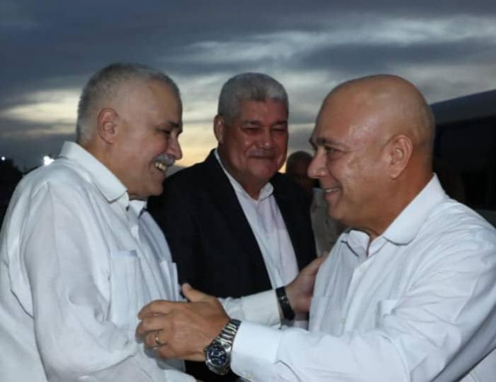 El abrazo de Cuba a Venezuela