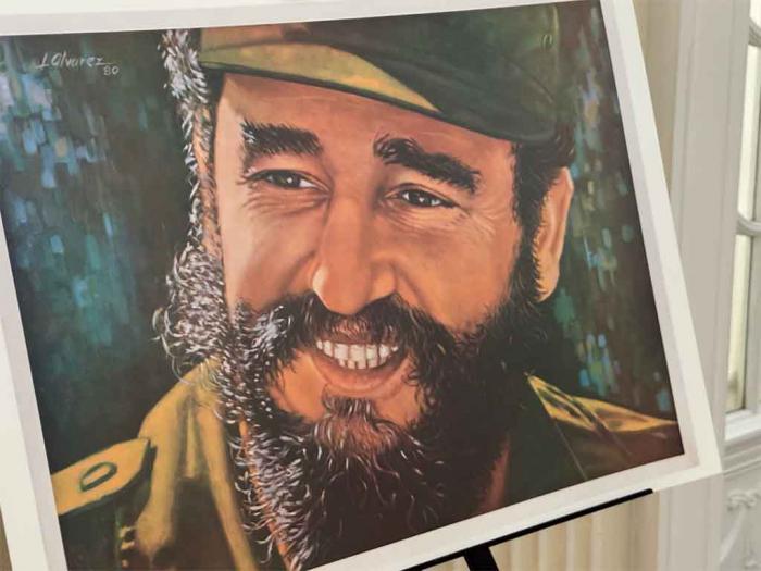 Inaugurada en Embajada de Cuba en EE. UU. expo dedicada a Fidel Castro