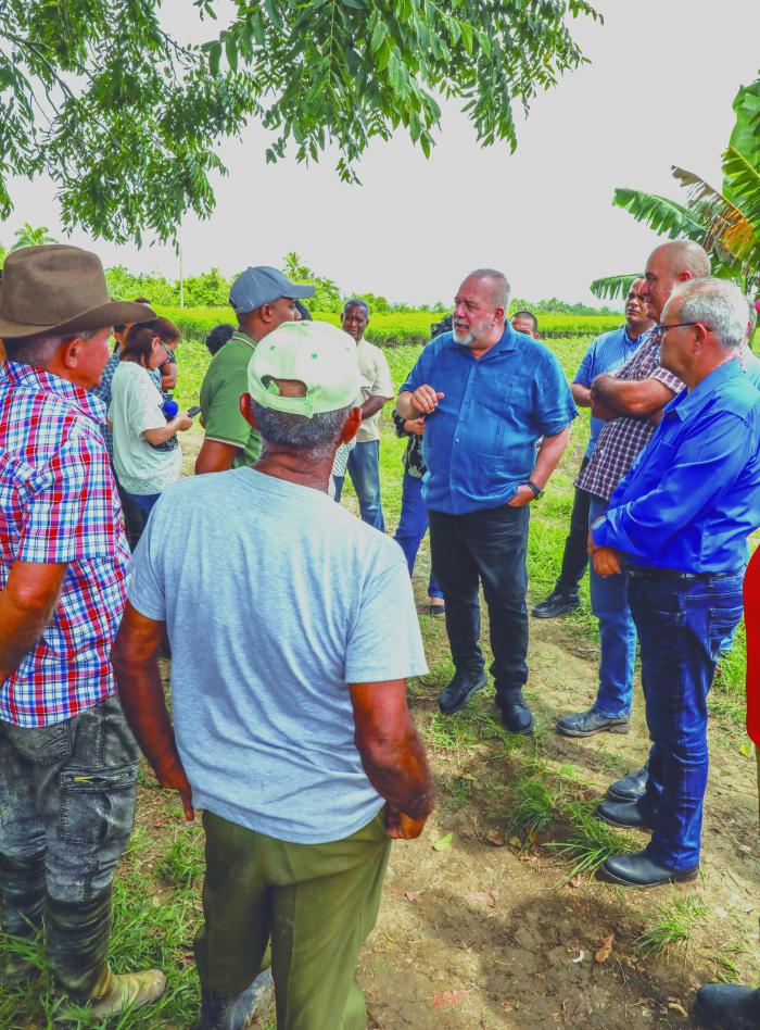 La herramienta principal es el contacto con el pueblo