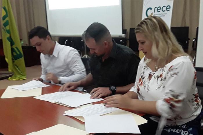 Realizan en Santa Clara lanzamiento de microcrédito Crece