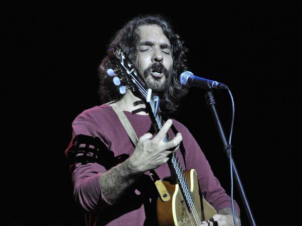 Santiago Feliú durante la presentación de su último disco Ay, la vida, en el teatro nacional.
