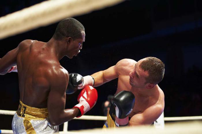 El mejor boxeador de América en el 2013, Julio César la Cruz (izquierda), se enfrentaría al azerí Teymur Mammadov, bronce olímpico en los 91 kg de Londres 2012. 