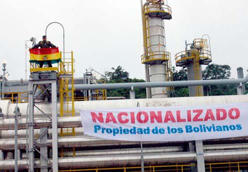 En mayo del 2006 se nacionalizaron los hidrocarburos en Bolivia. 
