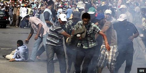 Continúan los disturbios en Egipto.