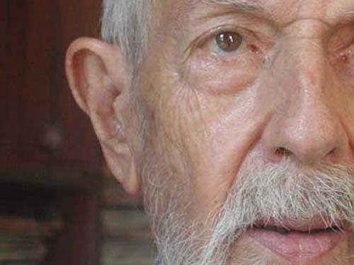 El pintor y grabador Leonel López-Nussa. 
