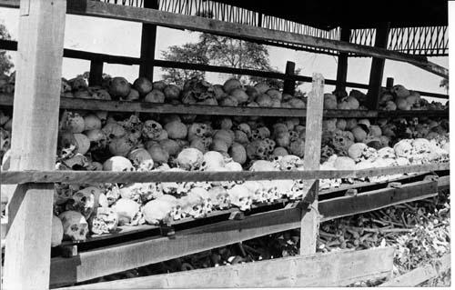 Osario de víctimas de los Khmer Rojos desenterradas en localidades cercanas a Phnom Penh, la capital.