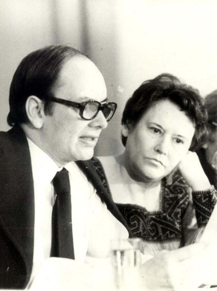 Alfredo Guevara y Haydée Santamaría, en la constitución del jurado Casa de las Américas 1978. 