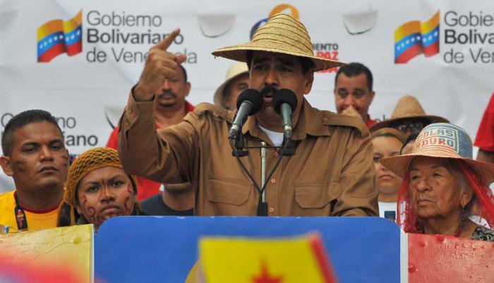 El Presidente venezolano llamó nuevamente a la paz y al diálogo al dirigirse a los movimientos de campesinos, pescadores e indígenas. 