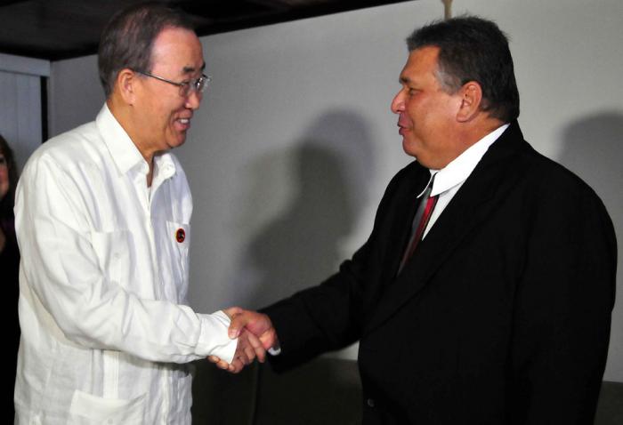 El vicepresidente del Consejo de Ministros, Marino Murillo Jorge,
recibe al Secretario General de las Naciones Unidas, Ban Ki-moon.