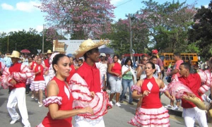 Fiesta y compromiso de pueblo