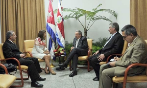 Raúl Castro y Laura Chinchilla