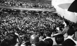 Fidel habla en el Aula Magna de la Universidad de Venezuela