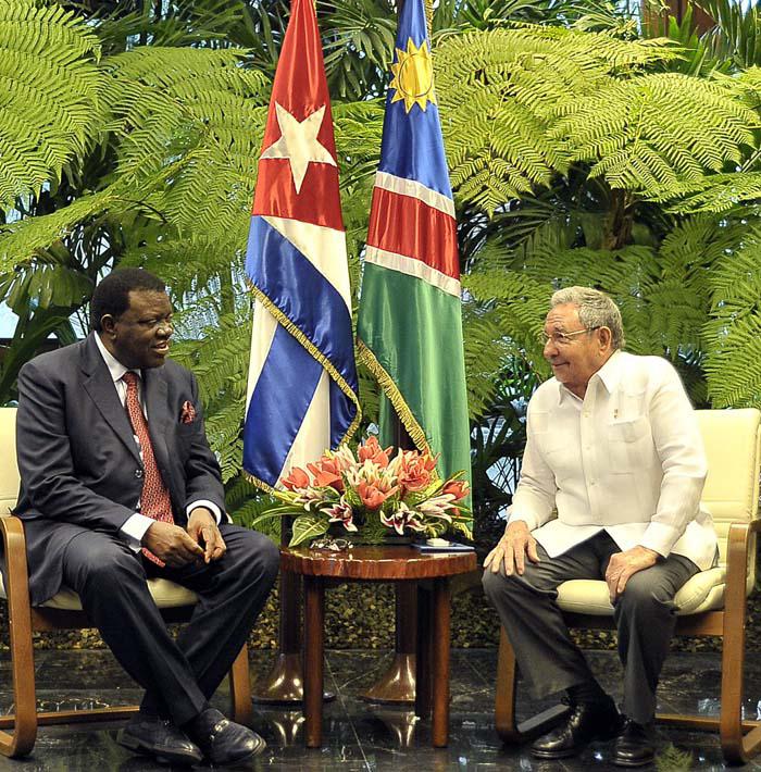 raul-y-primer-ministro-de-namibia