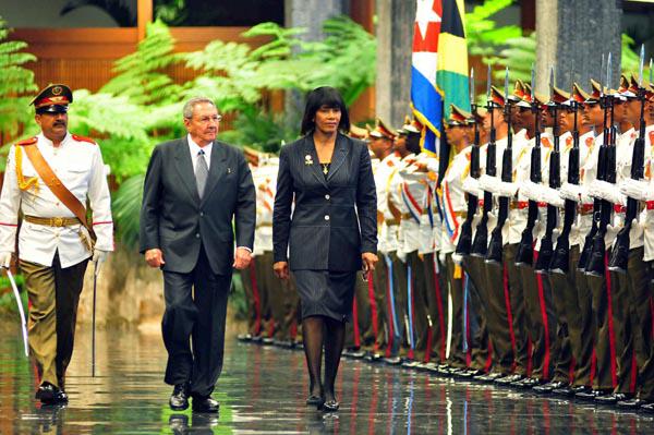 Recibimiento oficial a Portia Simpson Miller 1ra ministra de jamaica x Raul Castro Rùz Pst de los consejos de estados y de ministros