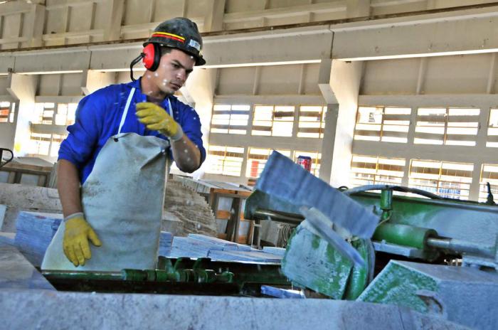 Trabajo sobre la industria del Marmol en la Isla de la Juventud