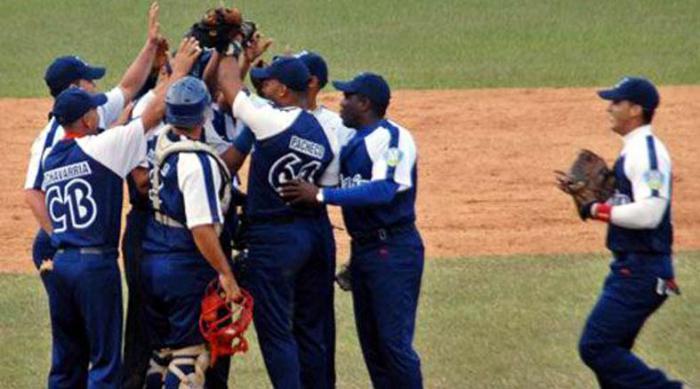 equipo-beisbol-cachorros-holguin