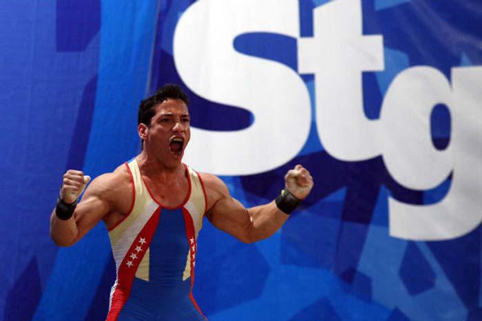 Junior Sánchez celebra la victoria