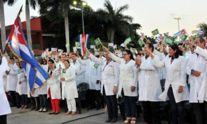 Ministro de Salud a Bandera últimos médicos hacia Brasil.