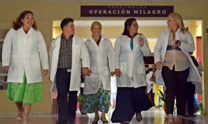 foto del dia Medicos parten a Brasil 