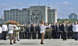 Primer Ministro de Vietnam rinde honores a José Martí 