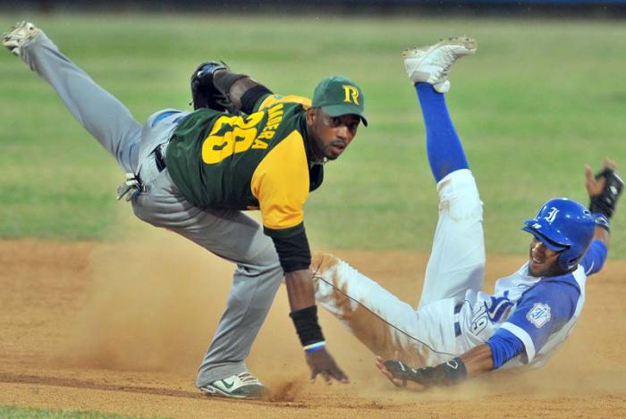 Play Off IND vs PR  5to juego gana PR juagada