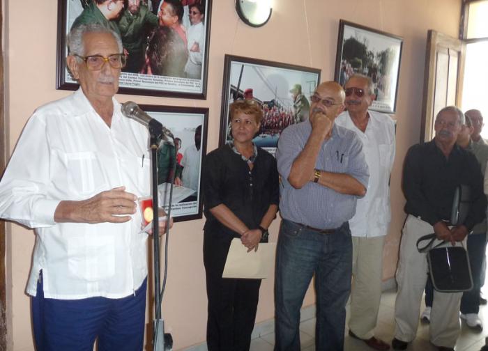 Camacho Aguilera agradeció el reconocimiento y dijo que la UPEC ha contribuido a crear una consciencia de lealtad a la Revolución. 