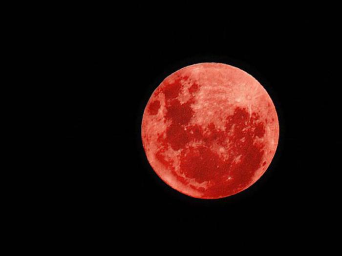 Luna roja.