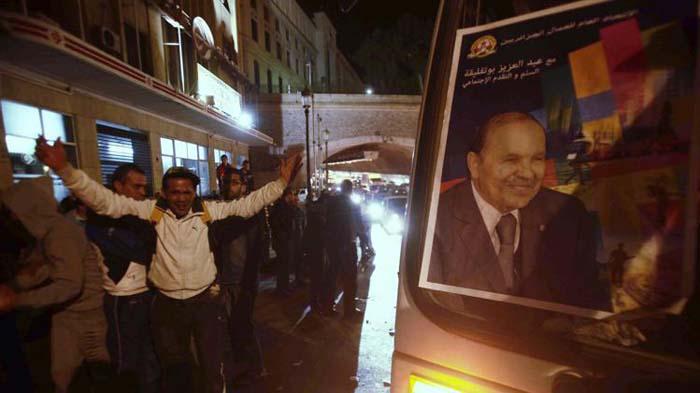 Los partidarios de Bouteflika celebraron la victoria