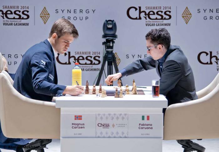 Caruana (derecha) derribó al prodigio noruego Magnus Carlsen y aspira a desbancar al ruso Alexander Grischuk de la tercera plaza del escalafón mundial. 