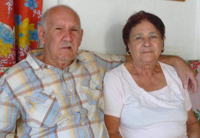 Angel Íñigo junto a su esposa en su hogar de Altos de Boquerón, 17 de diciembre de 2013
