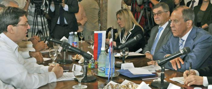 Recibe canciller cubano a su homólogo ruso de visita en Cuba