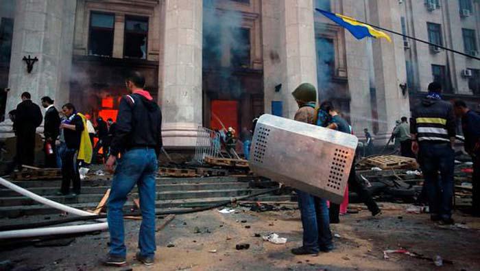 A pesar de la operación militar de Kiev, el gobierno se enfrenta  a una fuerte resistencia como en Odesa. 