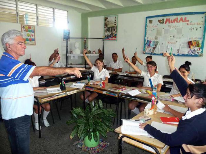 Una formación de calidad para maestros de preescolar, primaria y la educación especial constituye prioridad para el país.