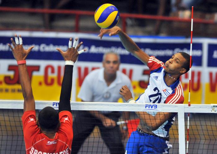 Equipo cuba de Voleibol Masculino en el NORCECA clasificatorio para el Mundial de Rumania 2014