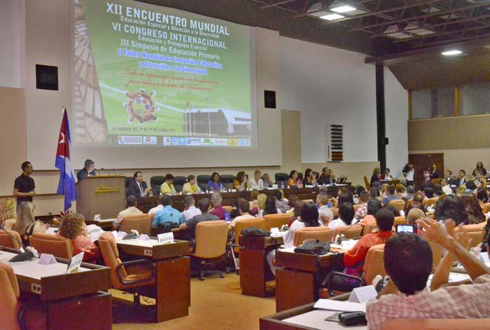En la primera jornada del Encuentro trascendieron varias conferencias y reconocimientos. 