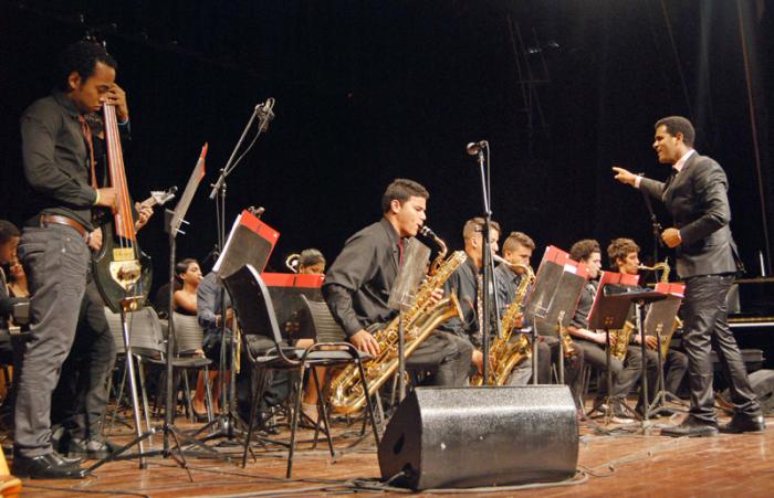 Gala de graduaciòn de la Escuela Nacional de Música. Lugar: Cine teatro Miramar