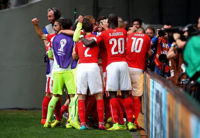 Partido Suiza vs Ecuador