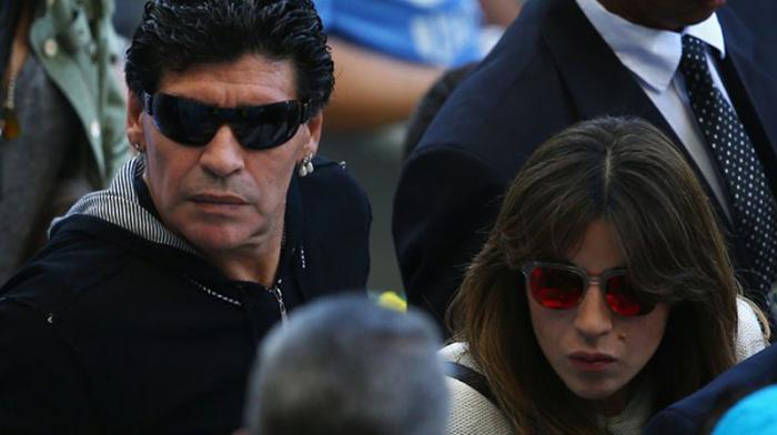 Diego Armando Maradona en las fgradas viendo el partido entre Argentina-Iran 