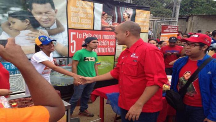 El vicepresidente para el Área Social, Héctor Rodríguez, hizo el recorrido por el pueblo de Guarenas, en el estado de Miranda. FOTO: AVN