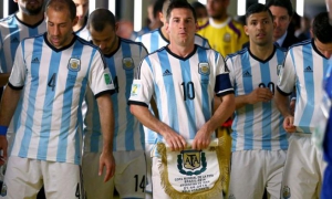 Messi y Romero salvan a Argentina