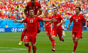 Shaqiri, timonel de suiza rumbo a octavos