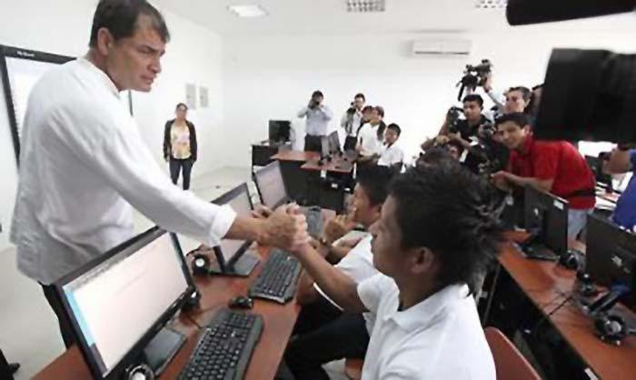 La reducción de la pobreza es uno de los logros de la Revolución Ciudadana. 