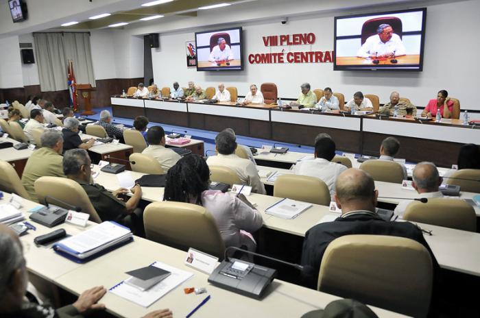 Pleno del Comite Central del partido Comunista de Cuba presidio la reunión Raul Castro Ruz Jefe del Consejo de Estado y de Ministros 