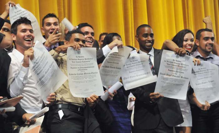 La institución ha graduado más de 55 mil 800 ingenieros y arquitectos en sus 50 años de fundada.
foto: juvenal balán