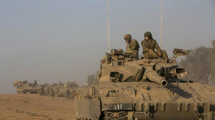 Tanques israelíes en la Franja de Gaza. Foto: Reuters