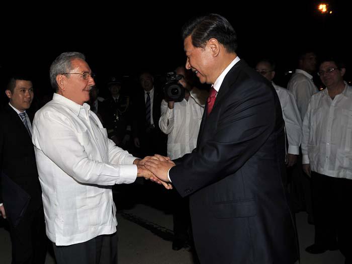 Xi Jinping y Raúl recorrieron  la Ciudad Heroica
