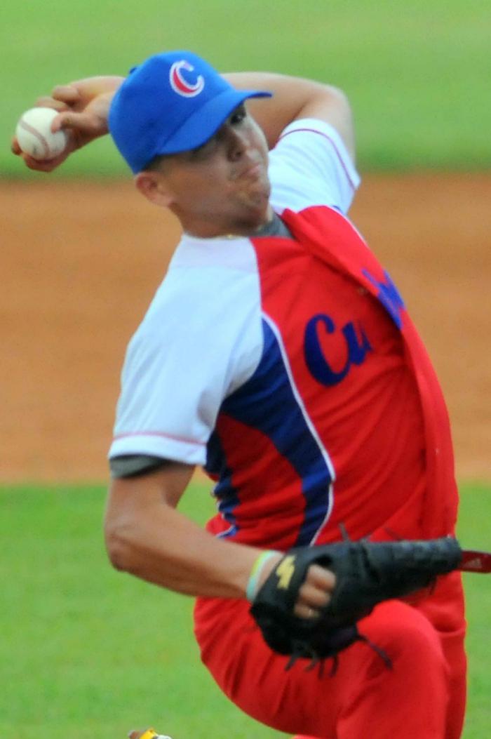 Tope de beisbol entre los equipos de cuba y eeuu 2dor juego,lanzador x cuba Julio Alfredo Martinez
