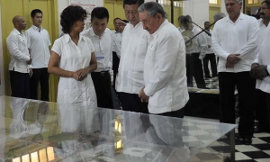 Xi Jinping y Raúl recorrieron  la Ciudad Heroica
