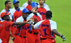 Tope de beisbol entre los equipos de Cuba y EE.UU.