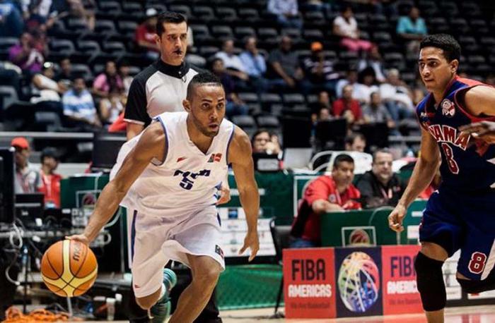 El base Osmel Oliva fue determinante en la sonrisa de Cuba. Foto: fibaaméricas.com